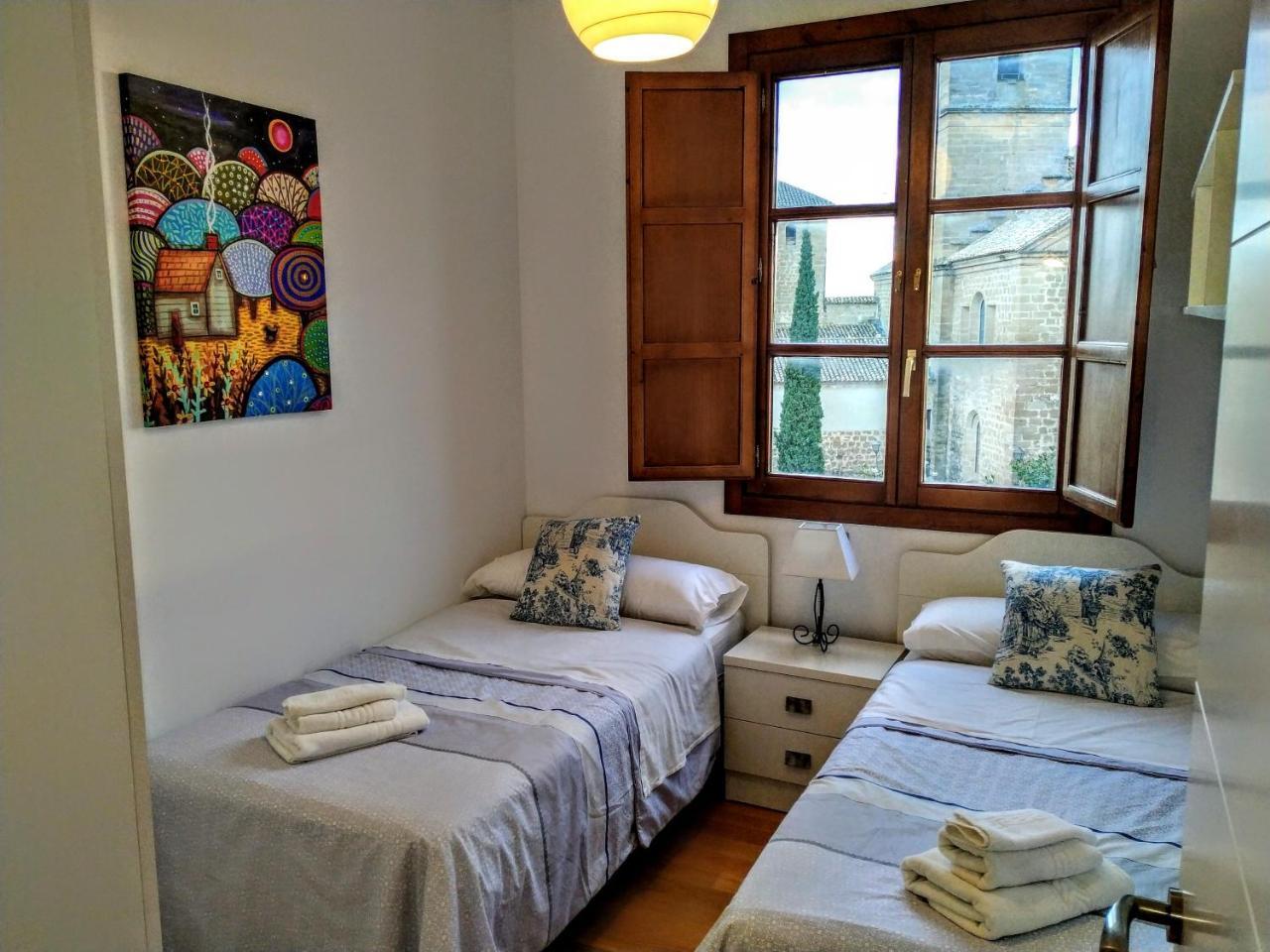 Apartamentos Sol Hospital Santiago Убеда Экстерьер фото